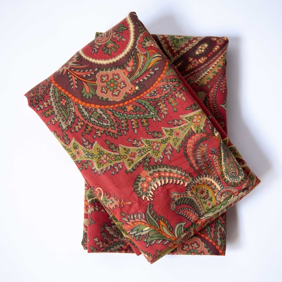 Set of 2 Pottery Barn Caesaria Red Paisley Standard Pillowcases